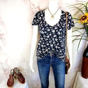 PINK Victoria's Secret pullover cotton floral tee